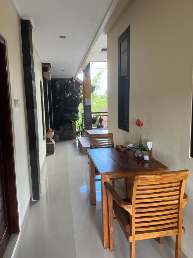 Appartement Oes House à Ubud Extérieur photo
